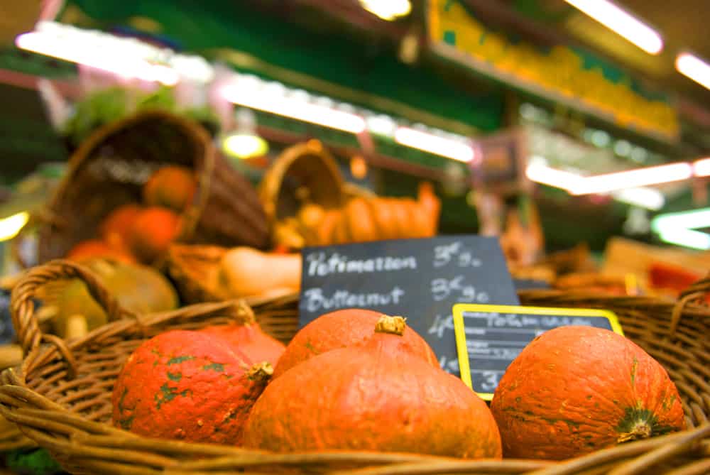 potimarrons sur l&#039;étal des produits Bio