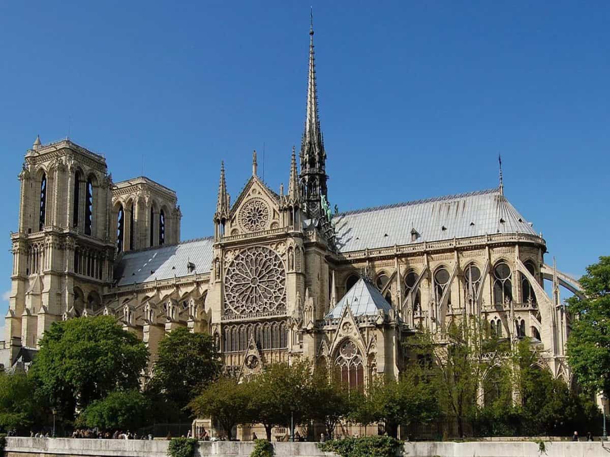 Combien De Morts Pour La Construction De Notre Dame De Paris