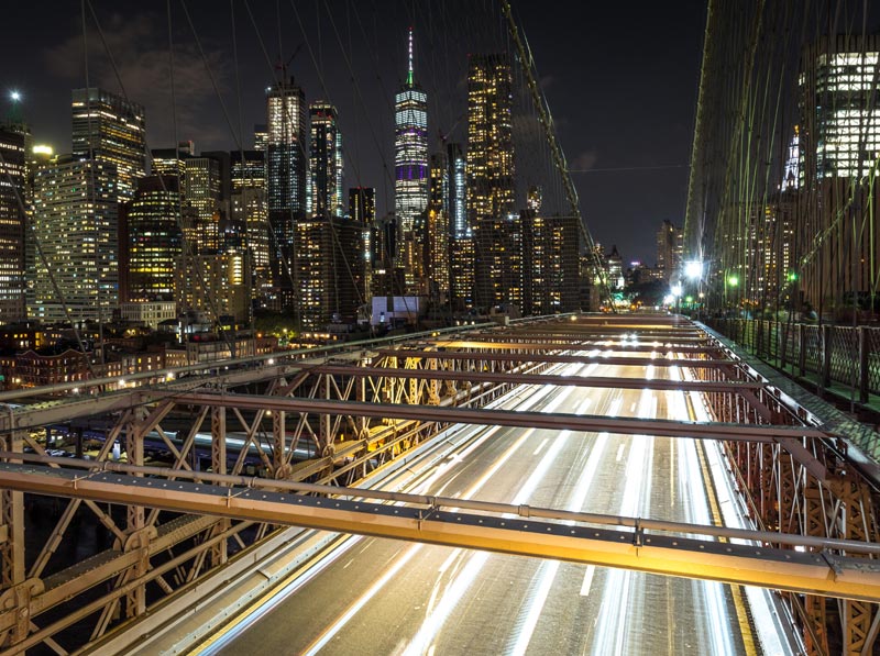 Pont de Brooklyn de nuit.