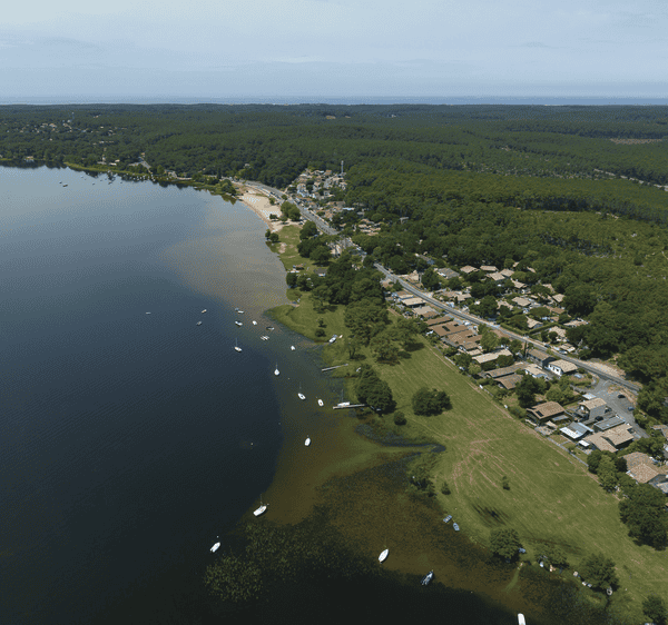 Pourquoi choisir Lacanau pour un séjour entre lac, forêt et océan